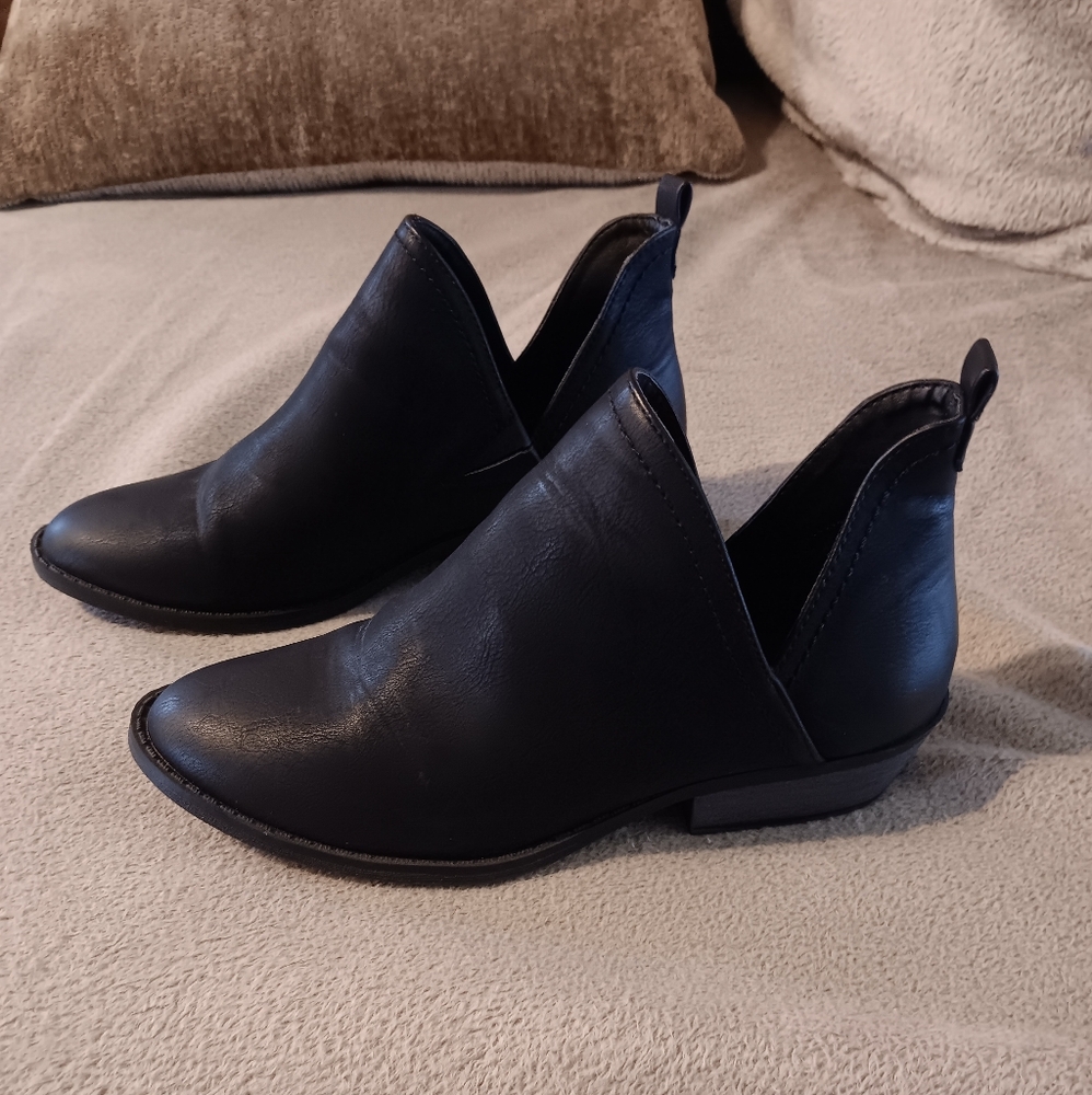 Womens size 8 boots